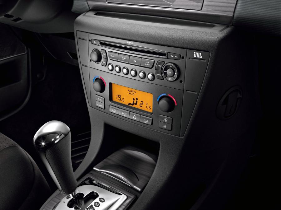  Citroen C4 2008 года  (фото 6 из 69)